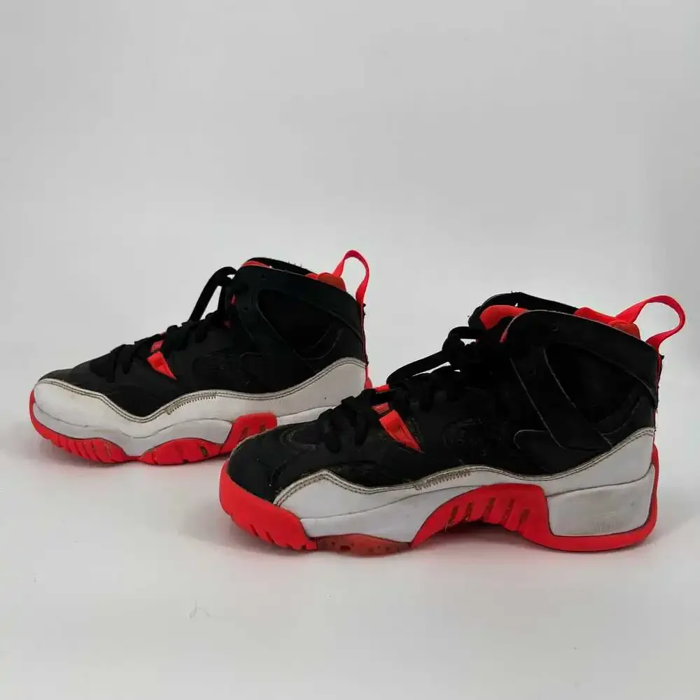 Jordan Orange/Black Synthetic Athletic Sneakers | Men's Size 6